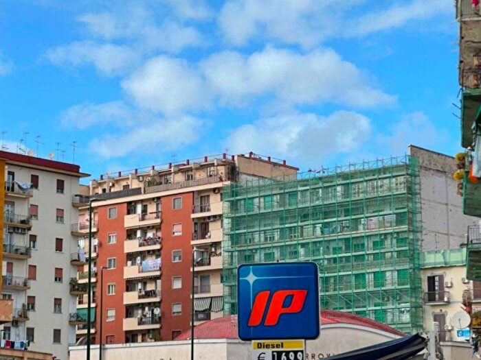 Appartamento bilocale in affitto in Via Andrea Doria, Fuorigrotta, Napoli