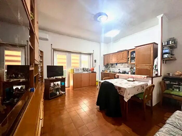 Appartamento trilocale in vendita in Via Città di Prato, Roma
