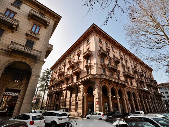 Appartamento quadrilocale in affitto in Via Giotto, Centro Storico, Novara