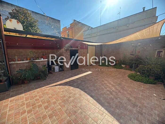 Appartamento quadrilocale in vendita in Via Bonifacio, Bari