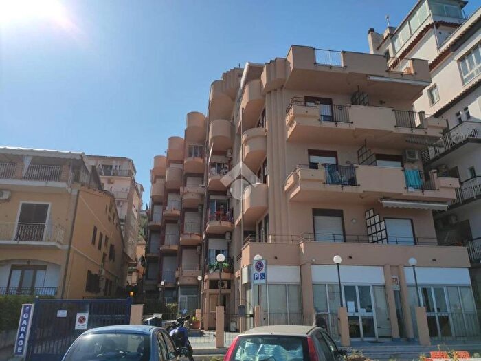 Appartamento bilocale in affitto in Vicolo del Canalaro Vecchio Traversa, Centro, GiardiniNaxos