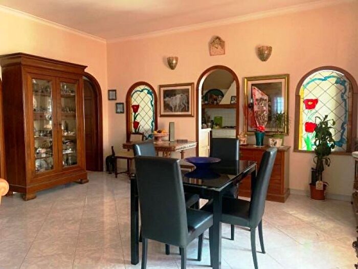 Casa con 6 locali in vendita in Anguillara Sabazia