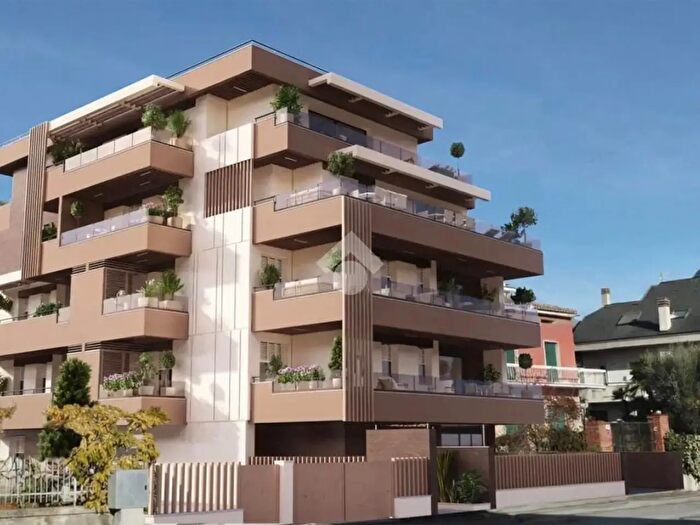 Appartamento quadrilocale in vendita in Viale Crispi, Teramo