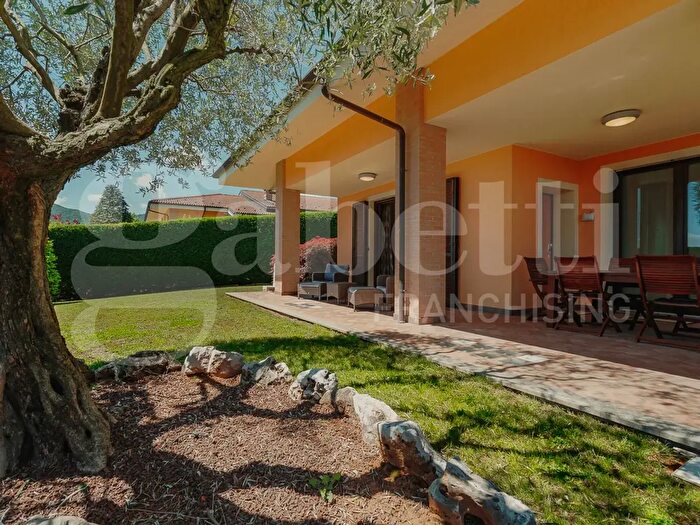 Casa con 5 locali in vendita in Via San Giusto, Cantalupa