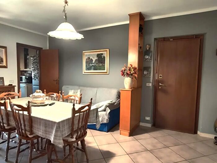 Appartamento trilocale in vendita in Via Giuseppe Garibaldi, Vinovo