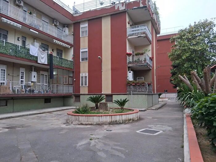 Appartamento bilocale in vendita in Via Consolare Campana, Quarto