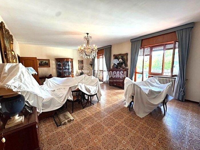 Appartamento con 5 locali in vendita in Via Vincenzo Gioberti, Foggia