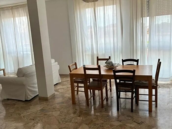 Appartamento con 5 locali in affitto in Padova