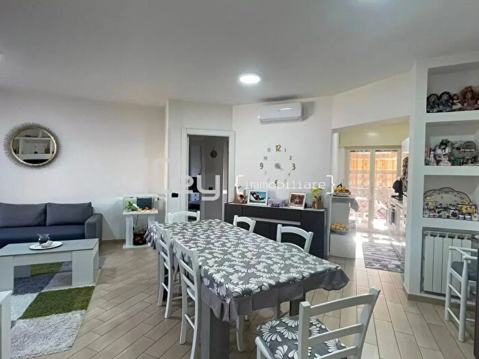 Appartamento con 5 locali in vendita in Terracina