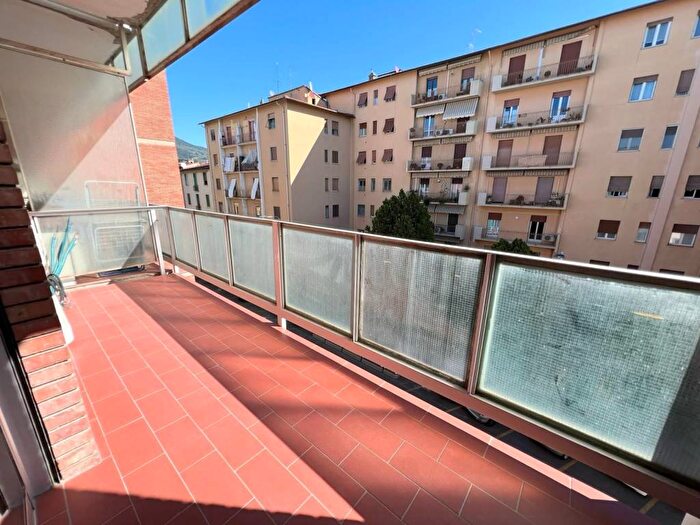 Appartamento trilocale in affitto in Via Carlo del Greco, Careggi Rifredi Dalmazia, Firenze