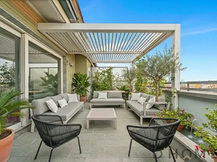 Appartamento trilocale in vendita in Via Guido Cavalcanti, Milano