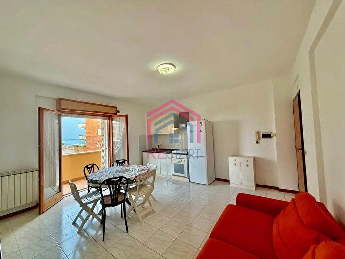 Appartamento trilocale in vendita in Via Bologna, Ardea