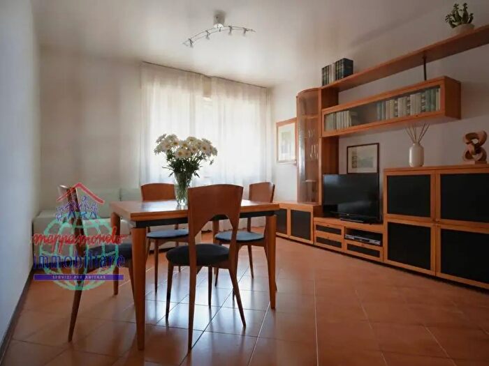 Appartamento trilocale in affitto in Via Zaccaria Zacchi, Bologna