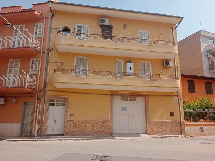 Appartamento trilocale in vendita in Licata