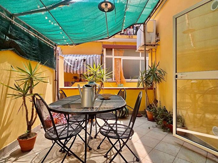 Appartamento trilocale in affitto in Via Santa Maddalena, Centro Storico, Catania