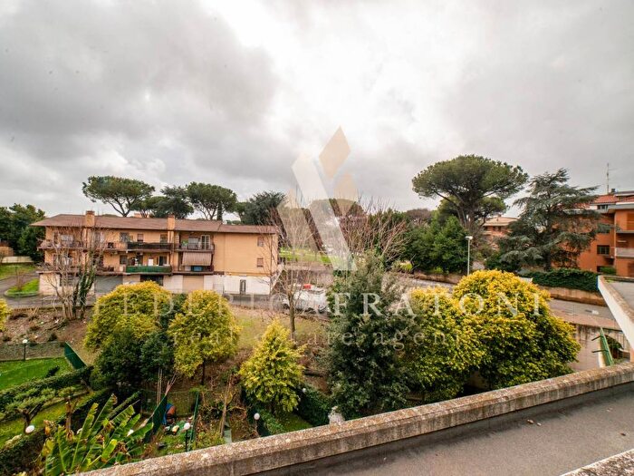 Appartamento bilocale in affitto in Via di Santa Beatrice, Trullo Colle del Sole, Roma