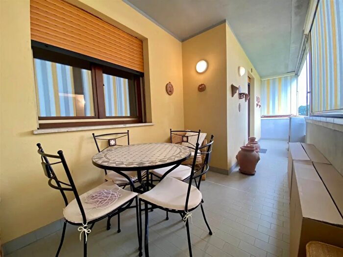 Appartamento quadrilocale in vendita in Buonarroti, Follonica