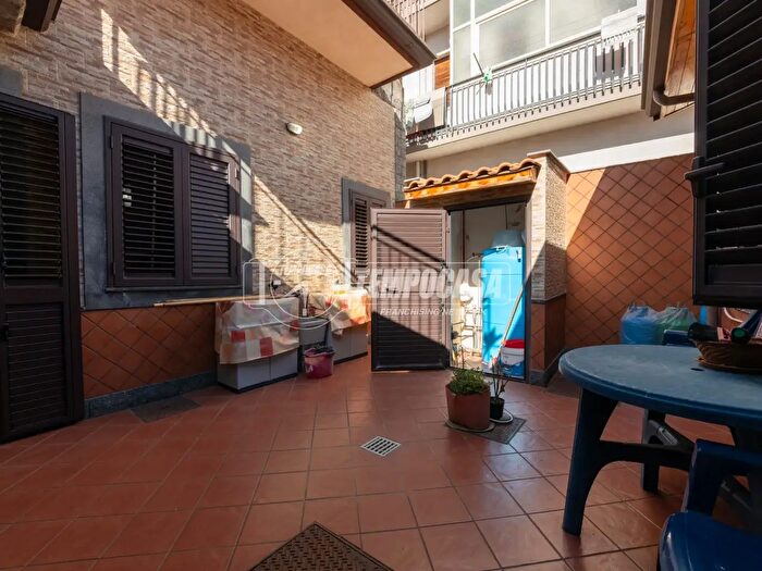 Casa quadrilocale in vendita in Via Milano, Gravina Di Catania