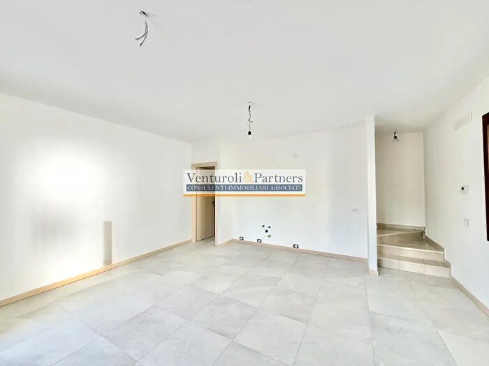 Appartamento trilocale in vendita in Via Leonardo da Vinci, Rezzato