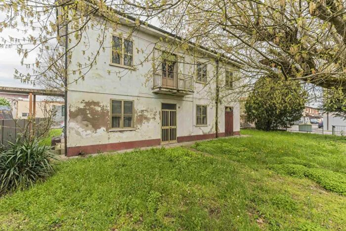 Casa con 5 locali in vendita in Via Selciato, Malalbergo