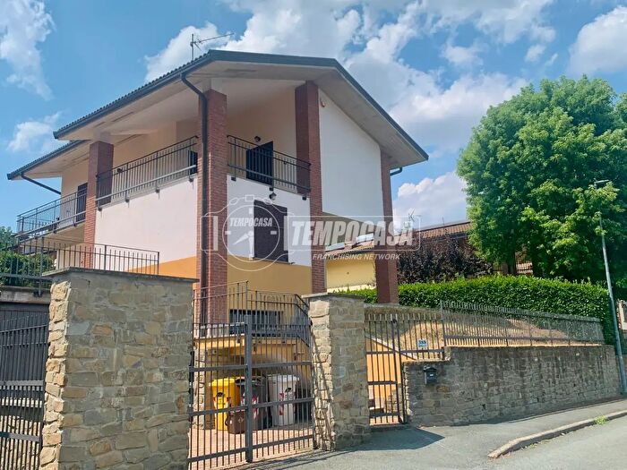 Casa con 6 locali in vendita in Località San Carlo Bis, Rocca Grimalda