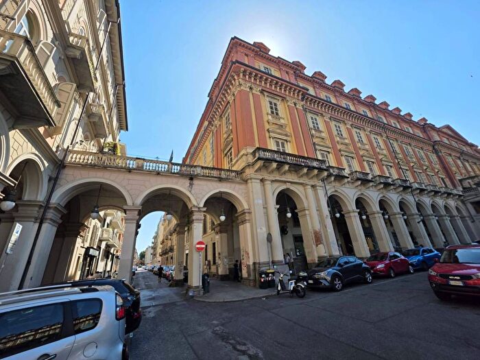 Appartamento monolocale in affitto in Piazza Statuto, Cittadella, Torino