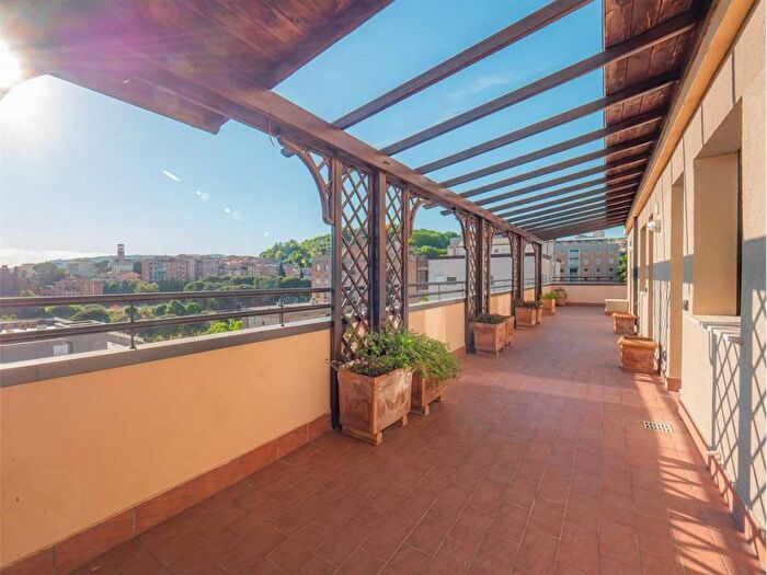 Casa con 6 locali in affitto in via mario angeloni a, Semicentro Stazione, Perugia