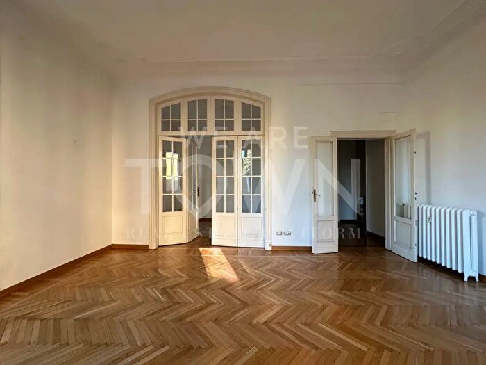 Appartamento quadrilocale in affitto in Via Spartaco, Milano