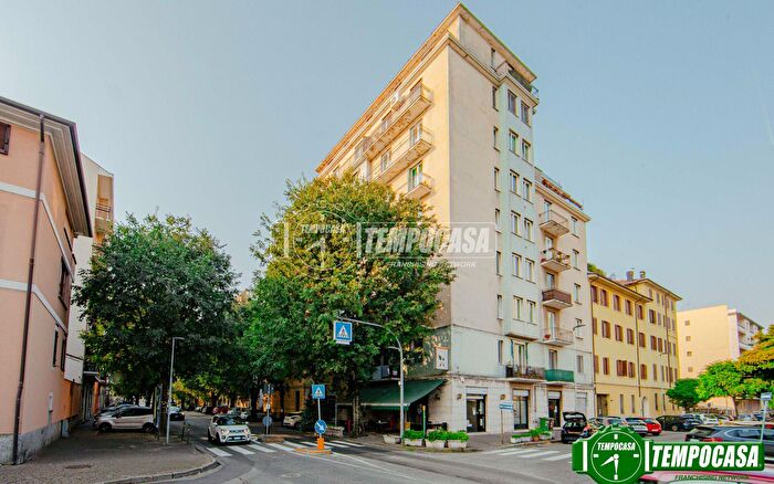 Appartamento trilocale in vendita in Via Papa Giovanni XXIII, Voghera