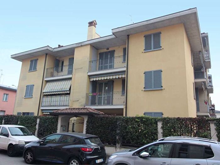 Appartamento trilocale in affitto in via Roma, Centro, Pioltello