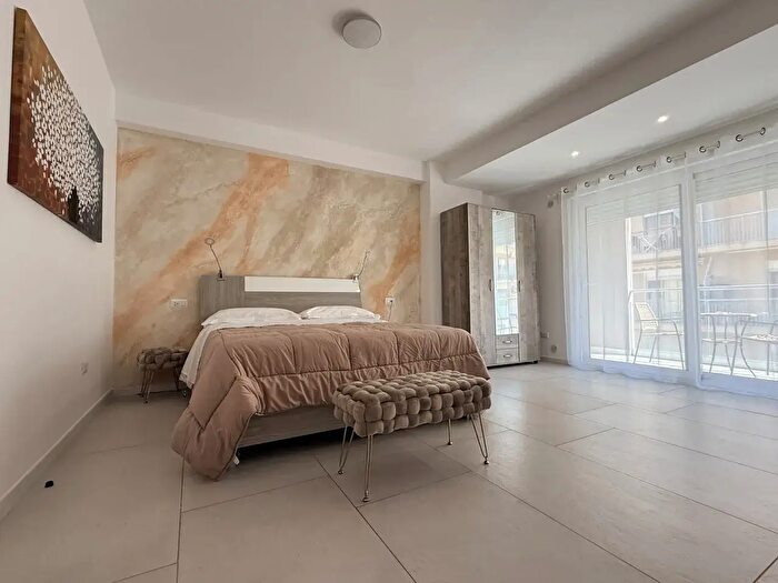 Appartamento monolocale in vendita in Milazzo Via Tito Brigiano, Milazzo