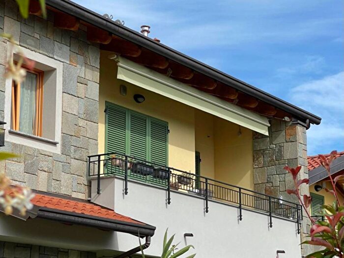 Appartamento trilocale in affitto in Via Monte Rotondo, Centro, Lurate Caccivio
