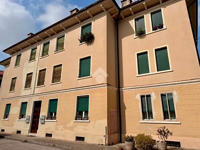 Appartamento quadrilocale in vendita in Via Piave, Bassano Del Grappa