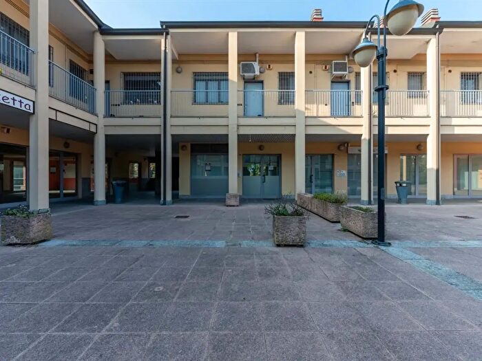 Appartamento bilocale in vendita in Via Alessandro Manzoni, Buccinasco