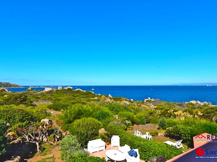Casa con 6 locali in vendita in Via Porto Quadro, Santa Teresa Gallura