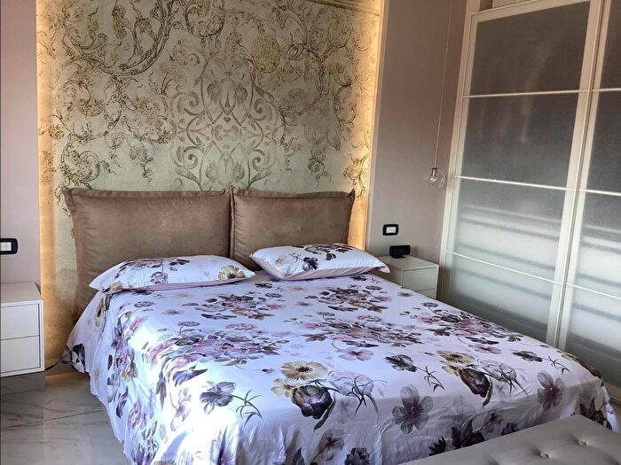 Appartamento con 7 locali in vendita in Forli