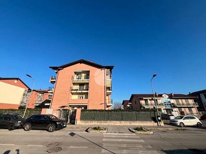 Appartamento trilocale in vendita in Via Arpino, Carmagnola