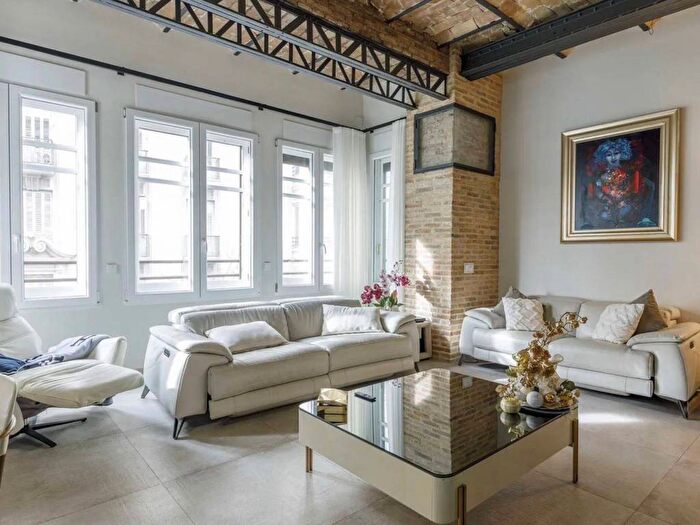Appartamento bilocale in affitto in Via del Carmine, Brera, Milano