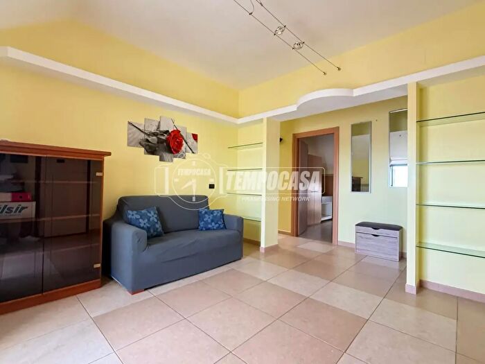 Appartamento trilocale in vendita in Via San Severo, Foggia