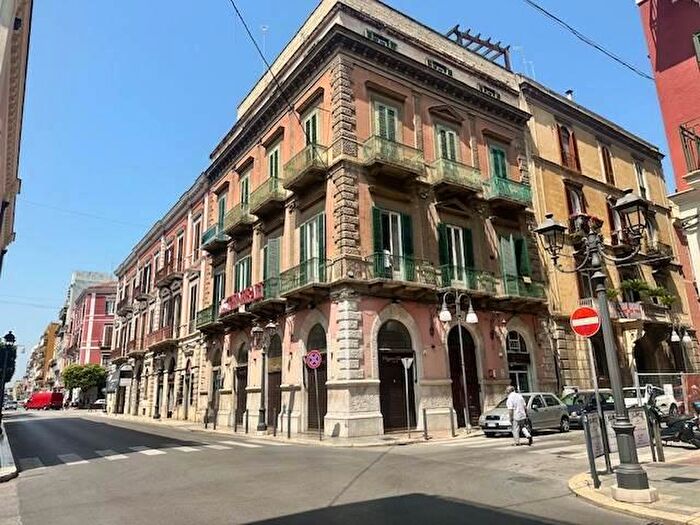 Appartamento con 5 locali in vendita in Via Brigata Barletta, Barletta