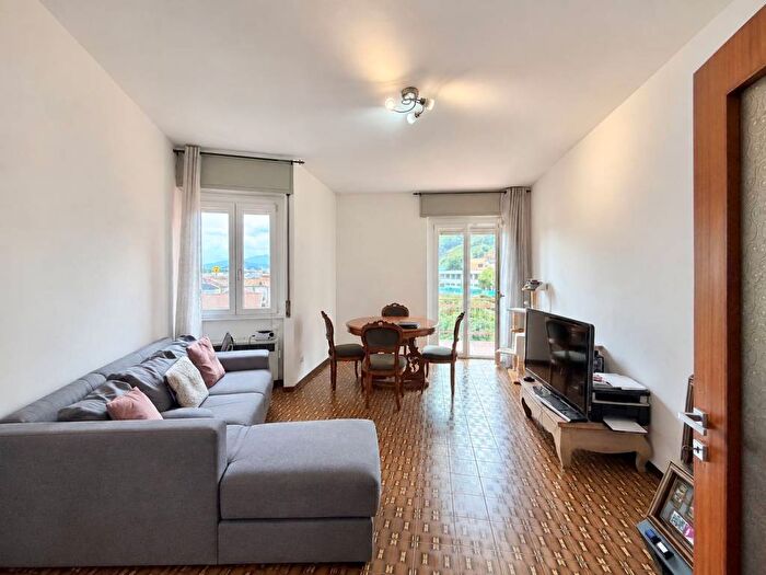 Appartamento trilocale in vendita in Via Sant'Anna, Sant'anna, Casale Corte Cerro