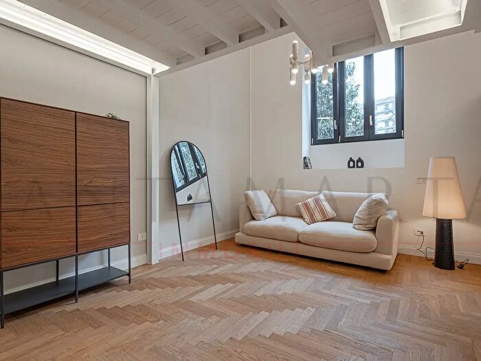 Appartamento trilocale in vendita in Via Sofonisba Anguissola, Milano
