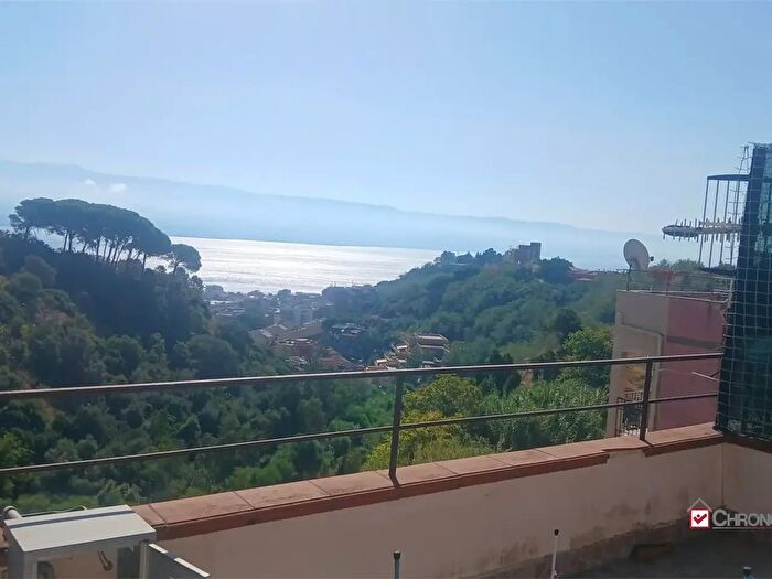 Appartamento trilocale in vendita in Tremonti, Messina