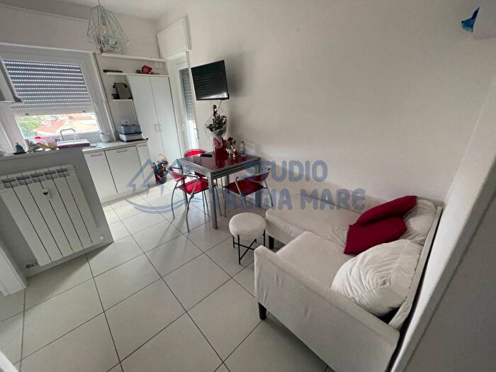 Appartamento bilocale in affitto in Via della Stazione, Centro, Taggia