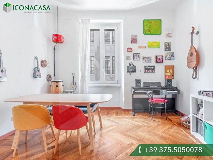 Appartamento trilocale in vendita in Via Trebbia, Milano