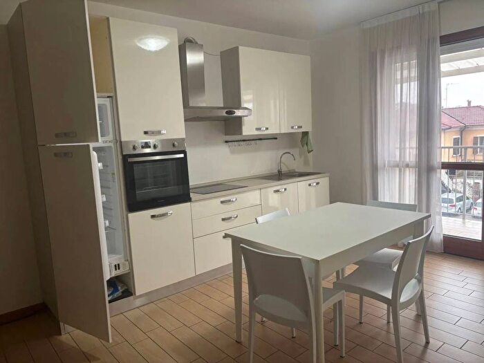 Appartamento trilocale in affitto in Via Bartolomeo Bono, Malpensata, Bergamo