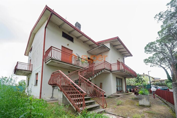 Casa con 10 locali in vendita in Via RMorandi Marsciano Pg, Marsciano