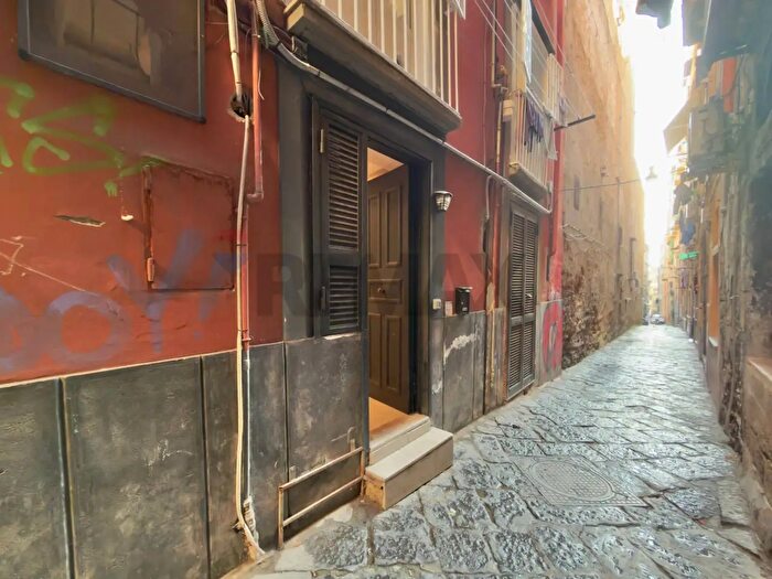 Appartamento monolocale in affitto in Napoli
