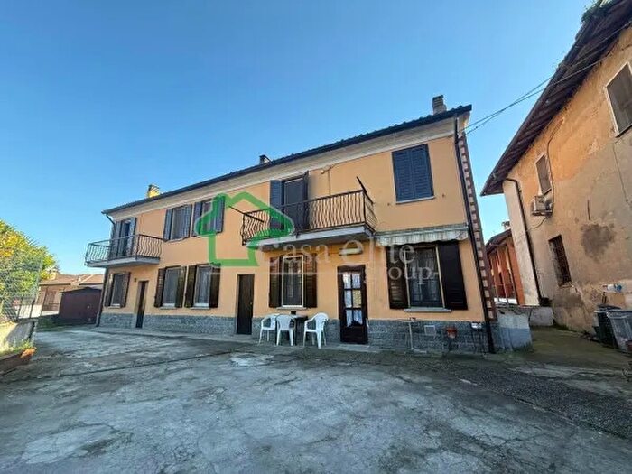 Casa con 6 locali in vendita in Via Giuseppe Garibaldi, SantAngelo Lodigiano