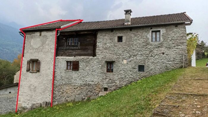 Casa trilocale in vendita in Frazione Crino Baceno, Baceno